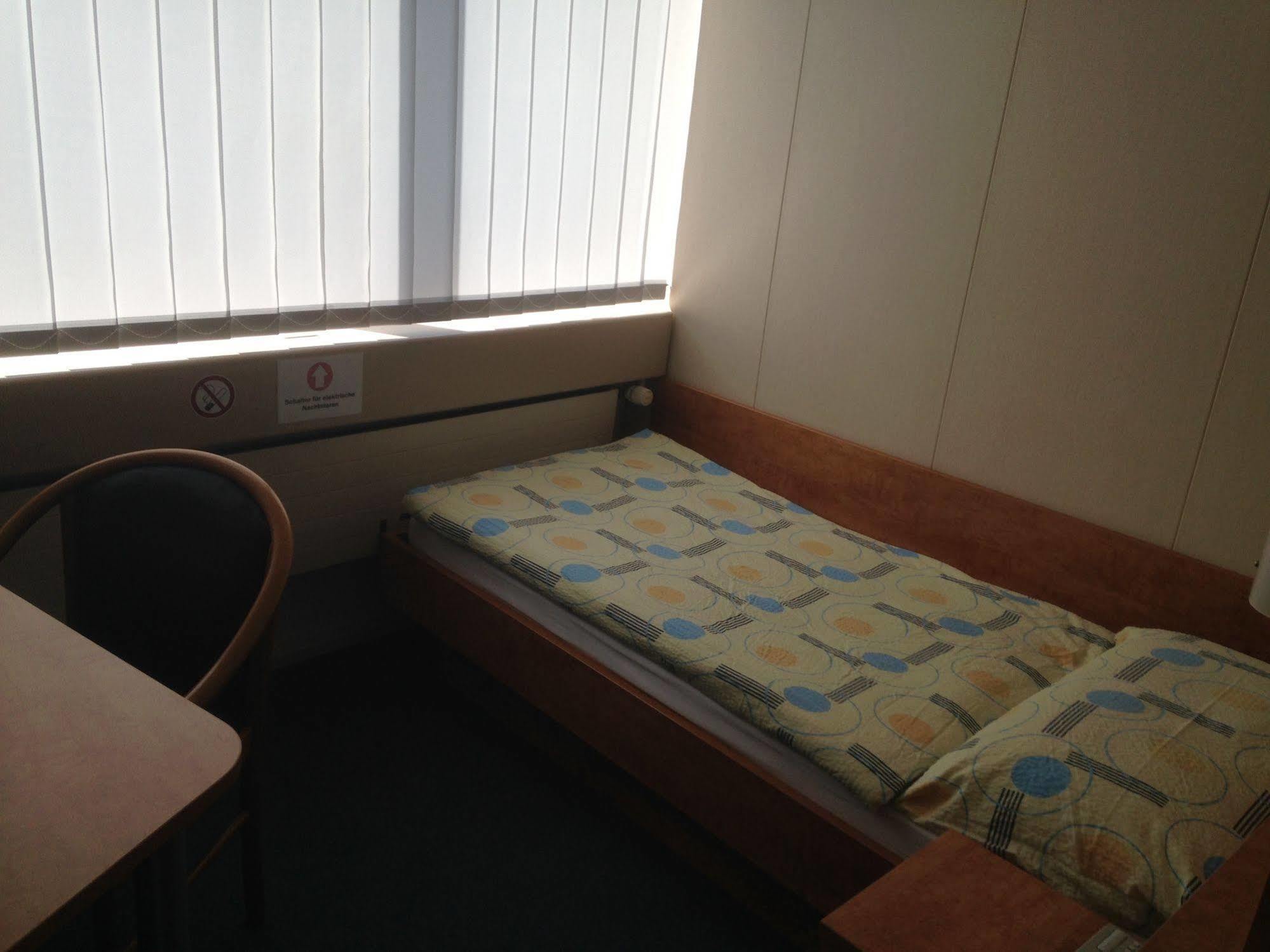 Budget Motel Self Check-In デリコン エクステリア 写真